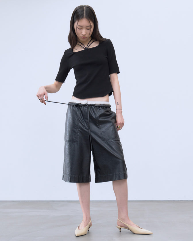 FAUX LEATHER BERMUDA PANTS