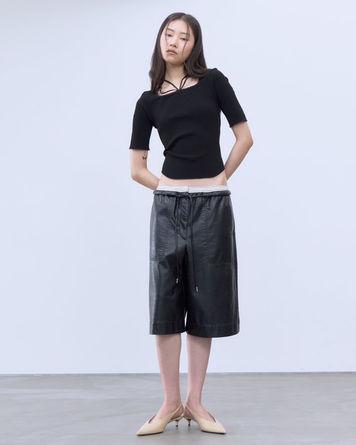 FAUX LEATHER BERMUDA PANTS