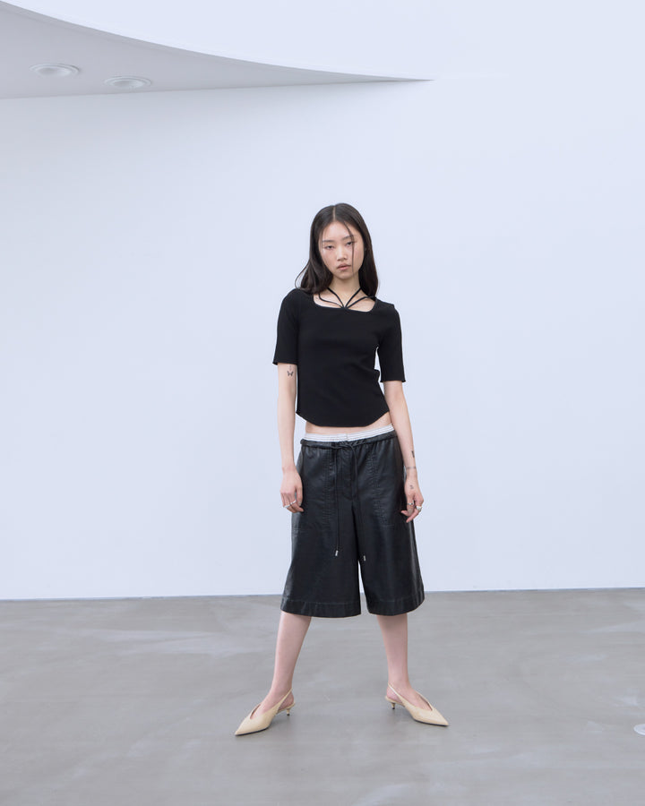 CHOKER STRAP SQUARE TOPS