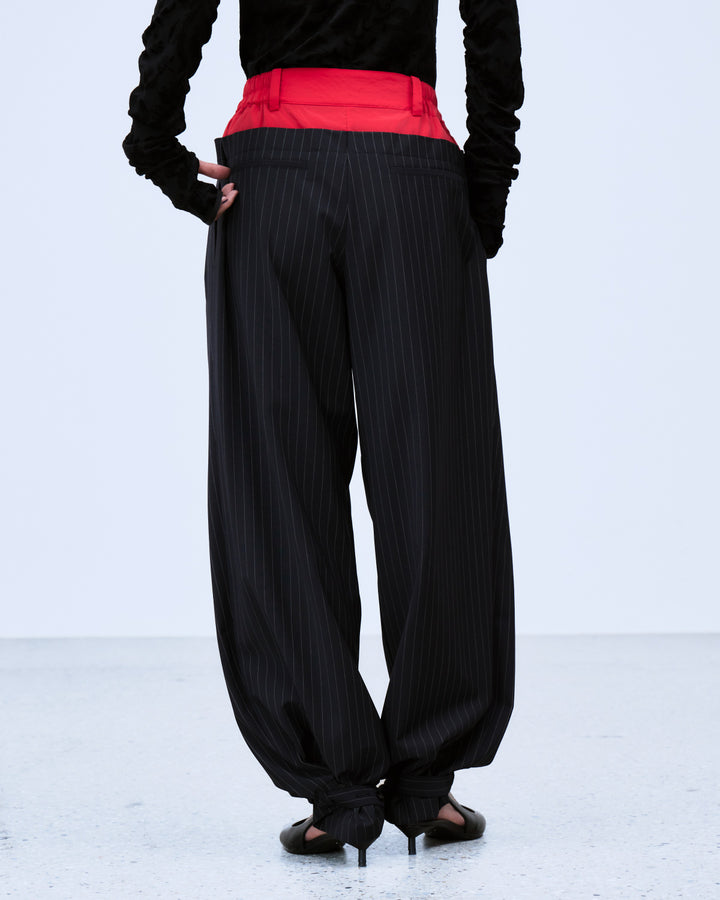 LAYERED WAIST TUCK WIDE PANTS