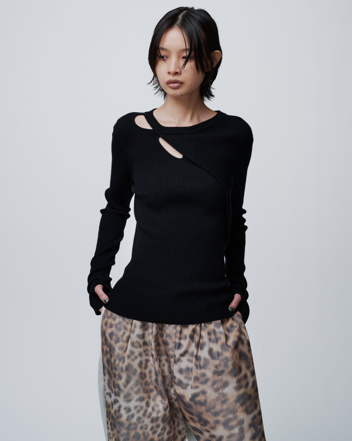 ASYMMETRY SLANT-FLAP RIB KNIT