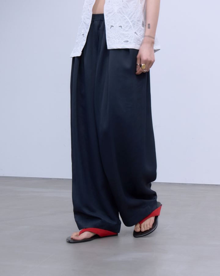 ROUND SILHOUETTE PANTS
