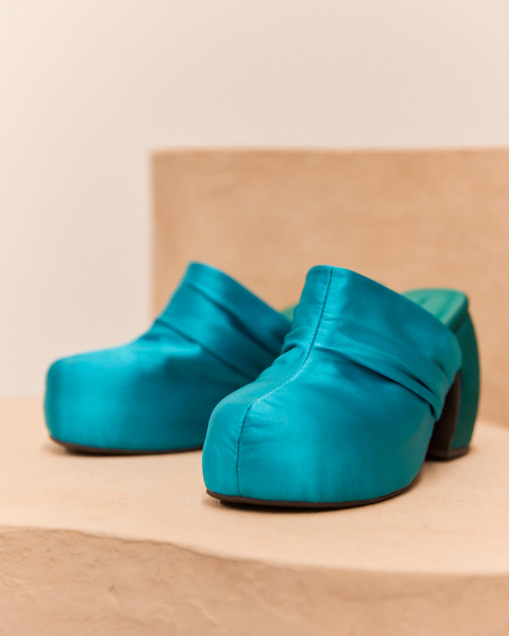 SATIN PLATFORM CLOG SANDALS