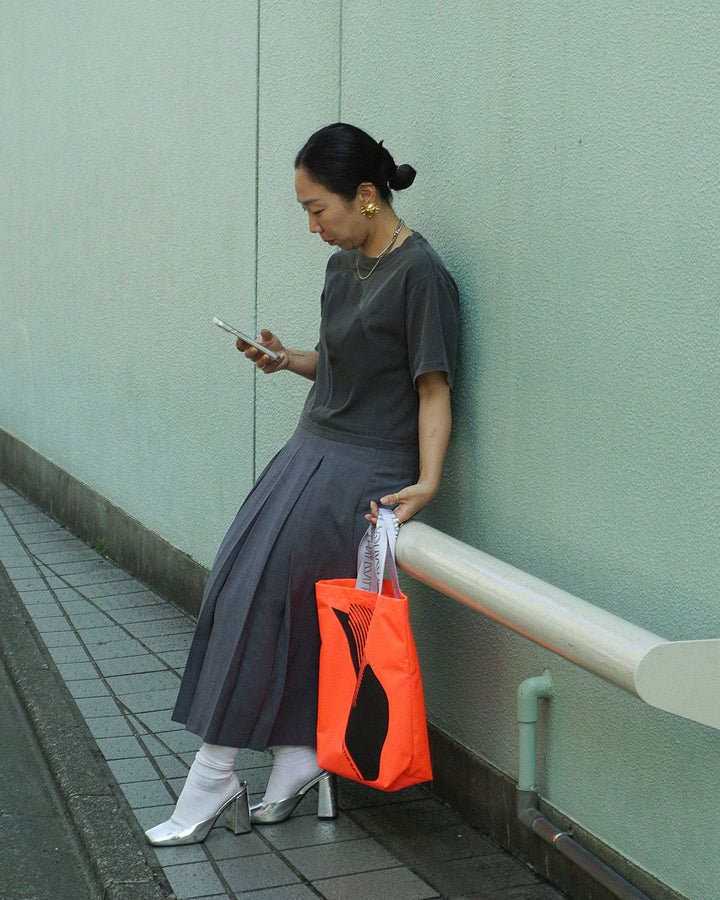 AICON × CROPPED T-SHIRT