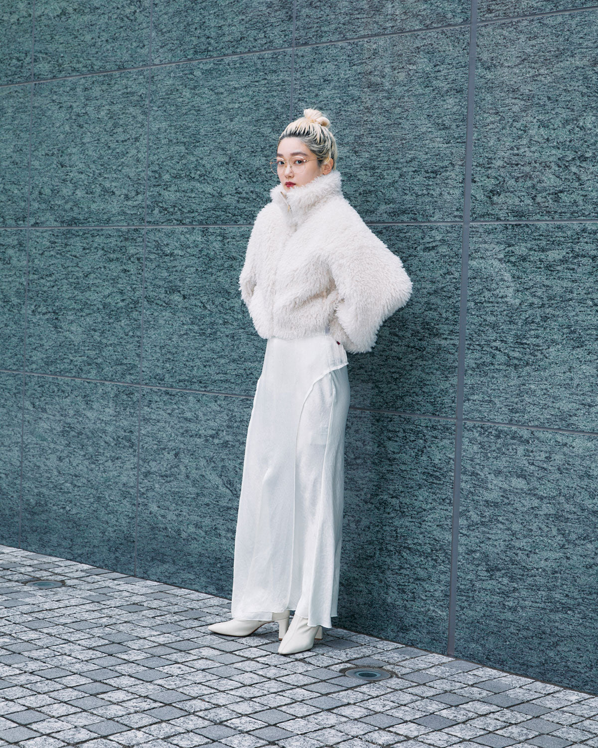 CRIMPED FUR CROPPED BLOUSON | SENSE 09_ | STORE | THINGS THAT