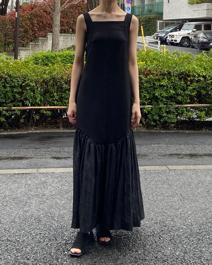 H:161cm / 01size