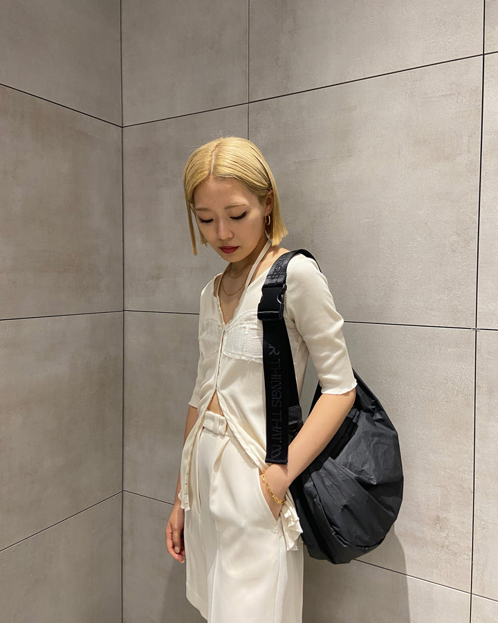 H:162cm / 01size