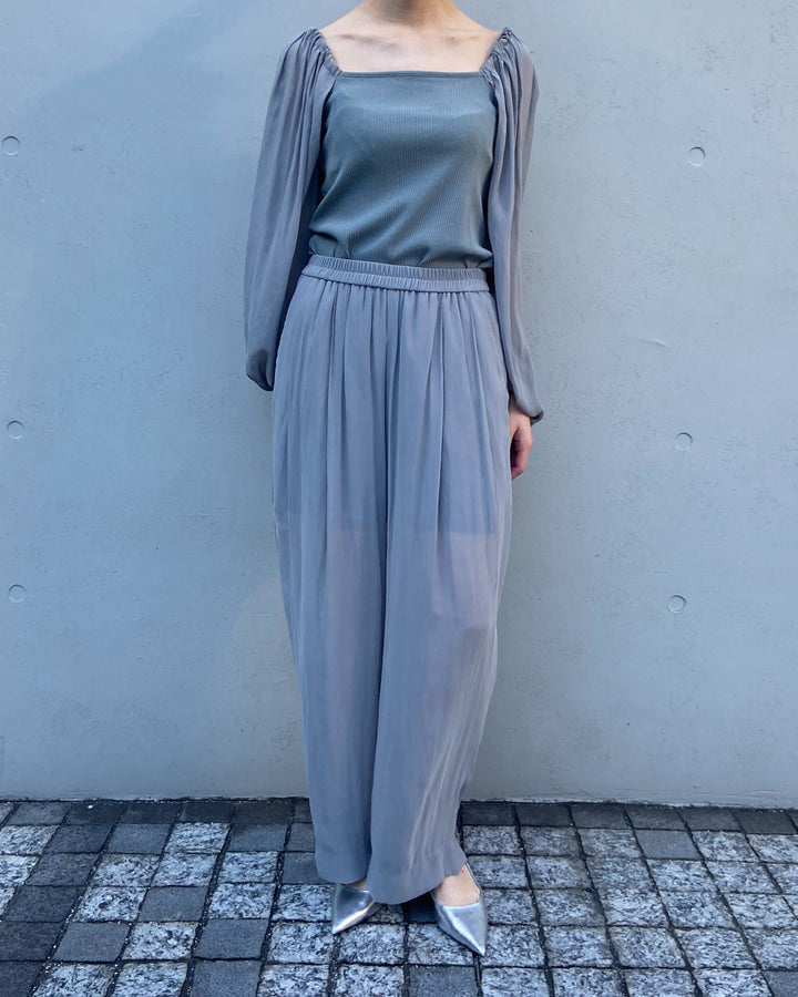 H:161cm / 01size