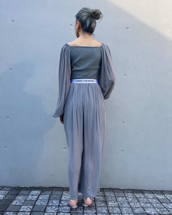H:161cm / 01size