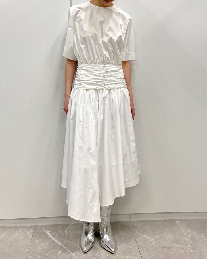 H:161cm / 01size