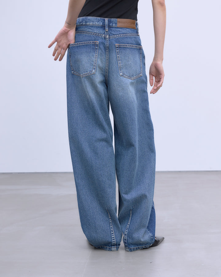 CURVE SILHOUETTE DENIM