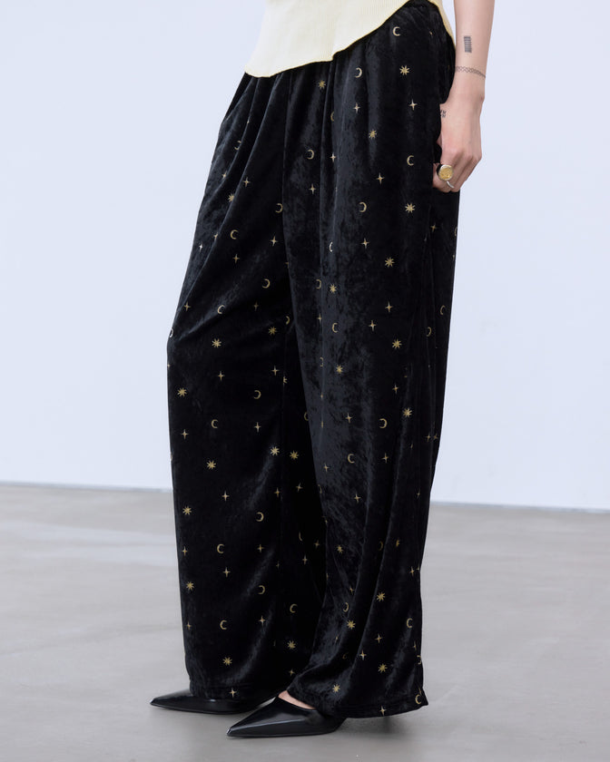 STICKER PRINT VELOUR PANTS