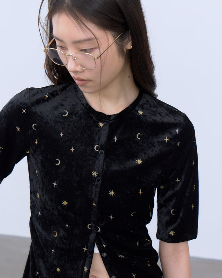 STICKER PRINT VELOUR TOPS