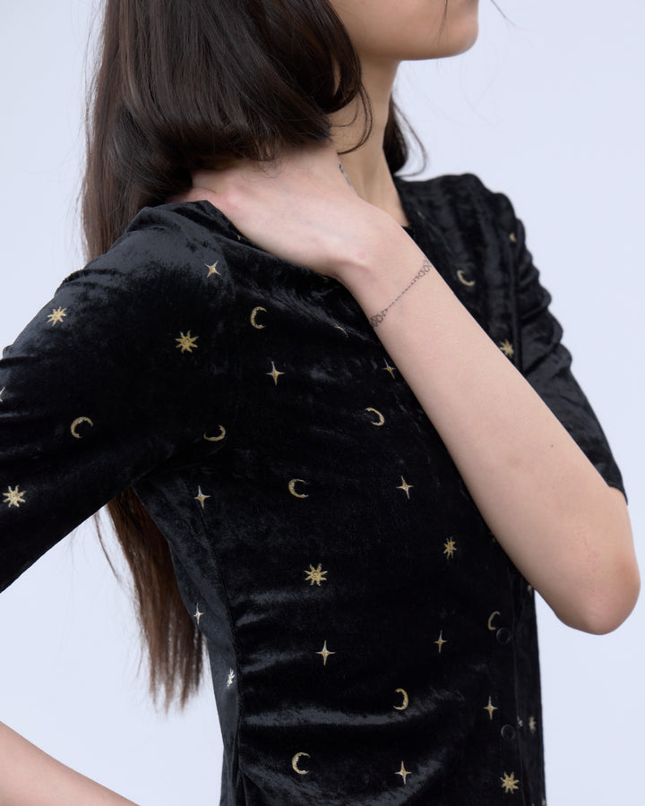 STICKER PRINT VELOUR TOPS