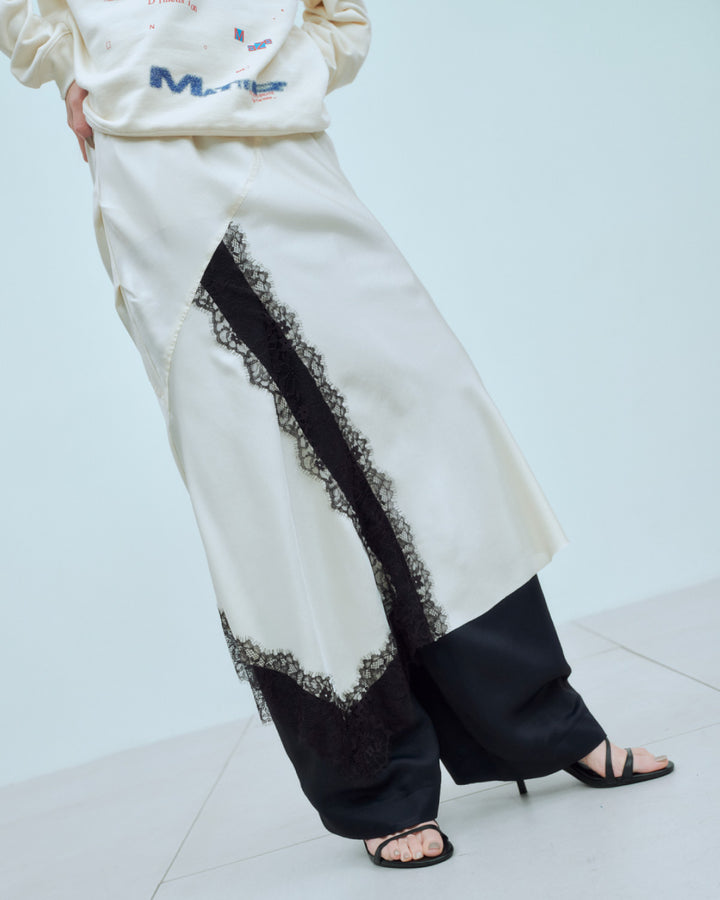 RANDOM FLARE LACE SKIRT