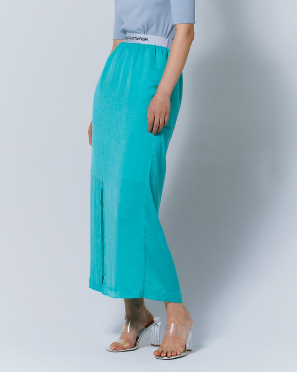 POWDERY SATIN NARROW SKIRT