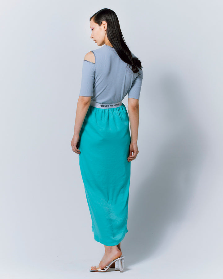 POWDERY SATIN NARROW SKIRT