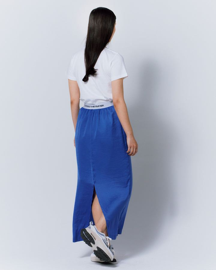 POWDERY SATIN NARROW SKIRT