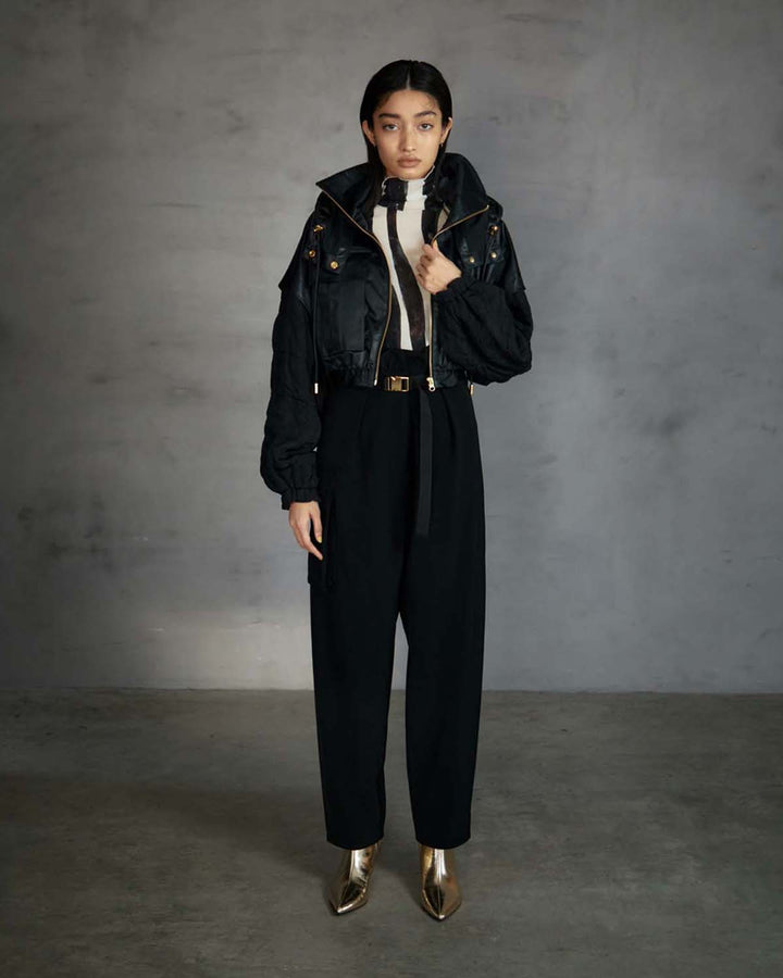 CONFLICTING SHORT HOOD JACKET