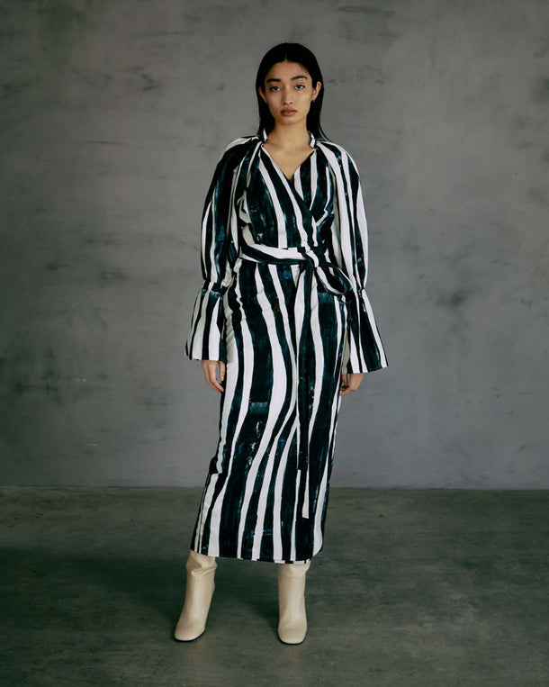 WIND STRIPE PRINT WRAP LONG DRESS