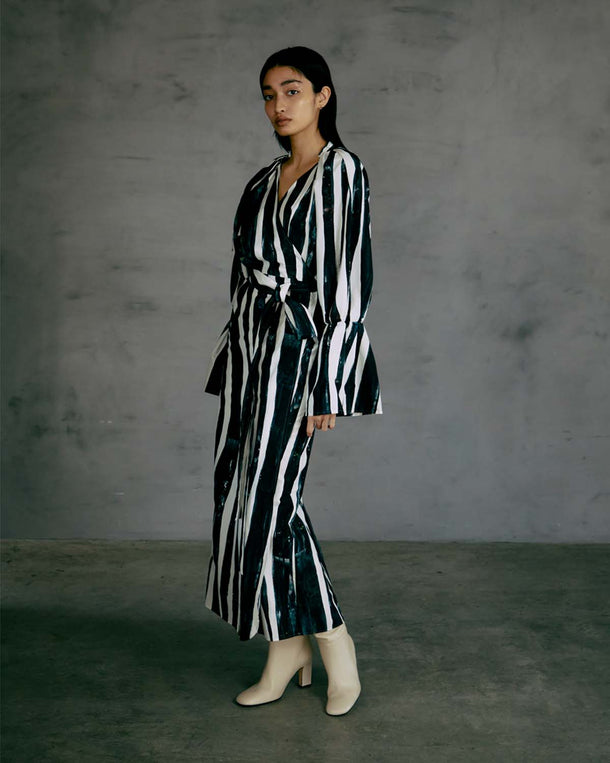 WIND STRIPE PRINT WRAP LONG DRESS