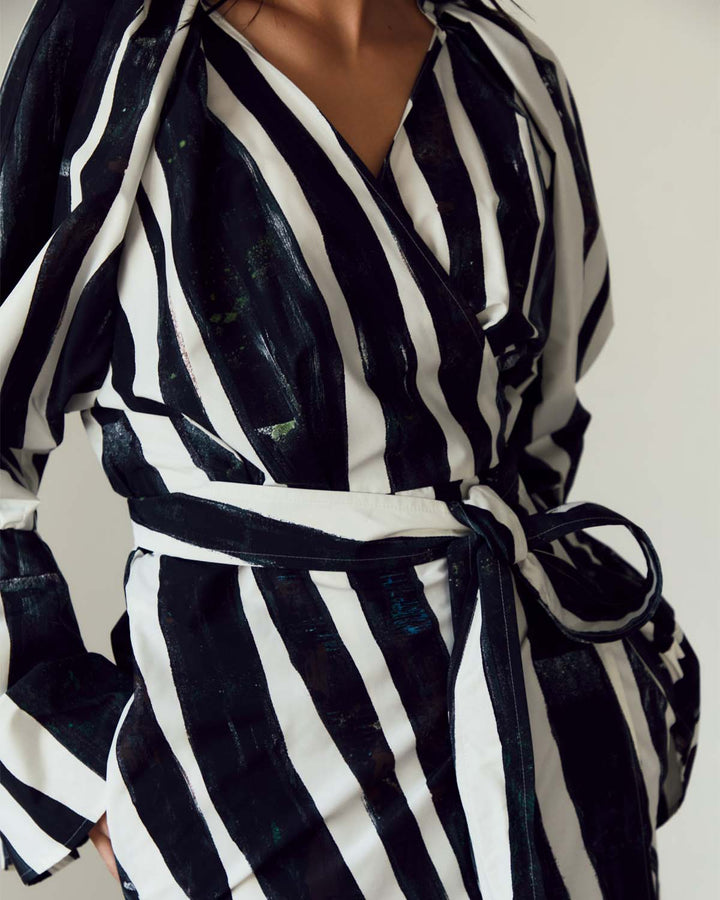 WIND STRIPE PRINT WRAP LONG DRESS