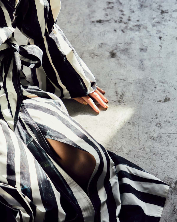 WIND STRIPE PRINT WRAP LONG DRESS