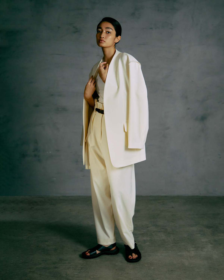 DOUBLE CLOTH COLLARLESS JACKET