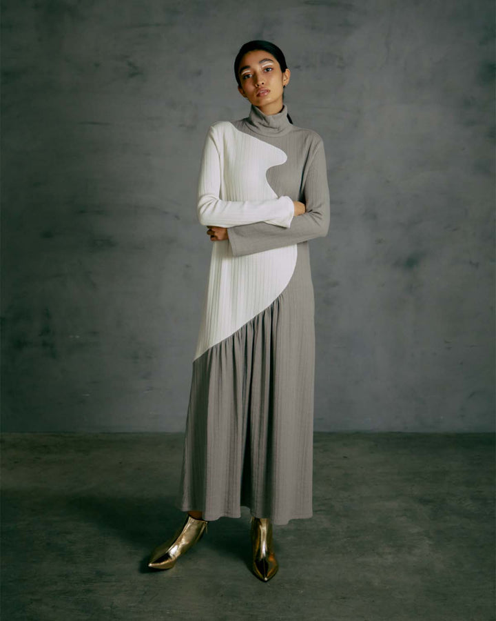 CONTRAST HIGH NECK RIB MAXI DRESS