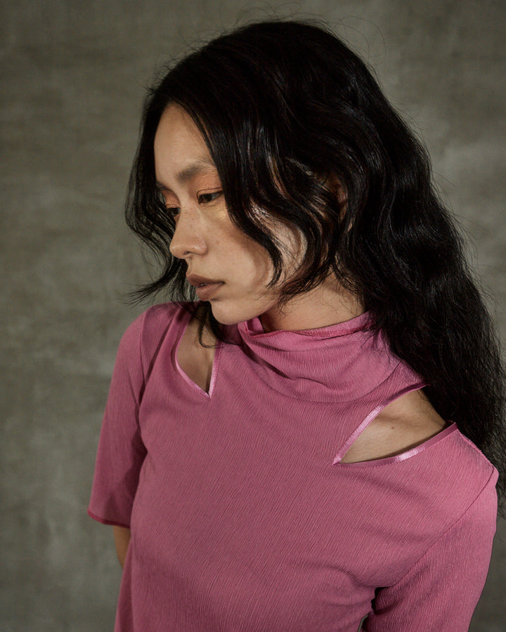NOTCH DESIGN YORYU TOPS