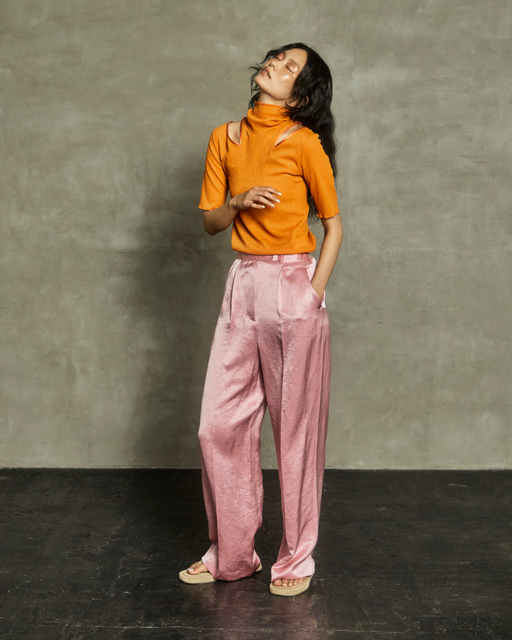 NOTCH DESIGN YORYU TOPS