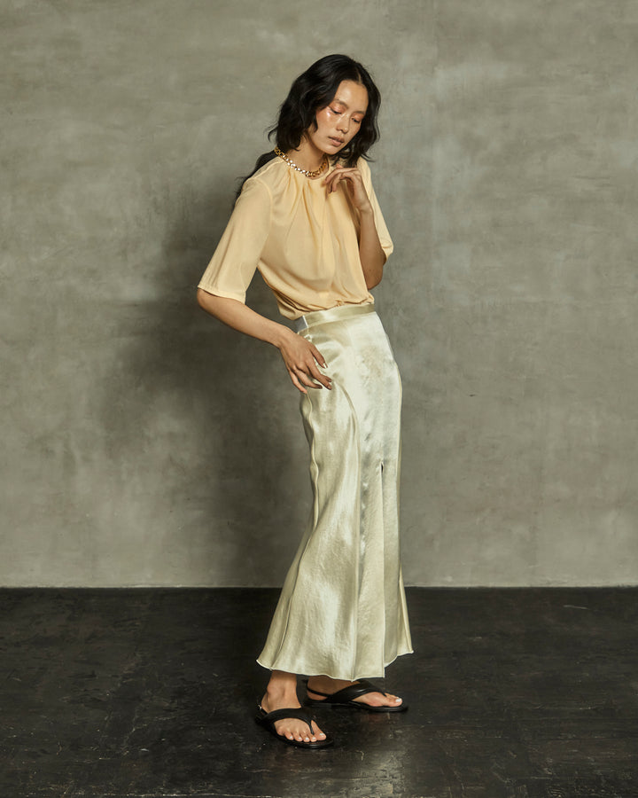 SHEER T-BLOUSE WITH CHAIN