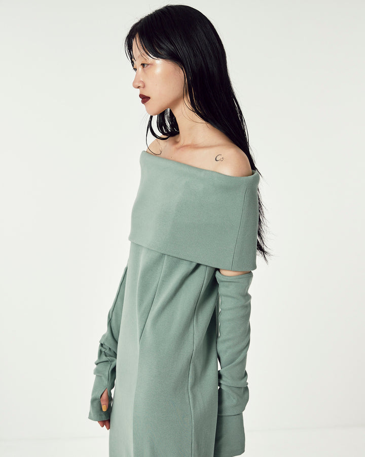 OFF-SHOULDER RIB DRESS WITH ARM WARMER