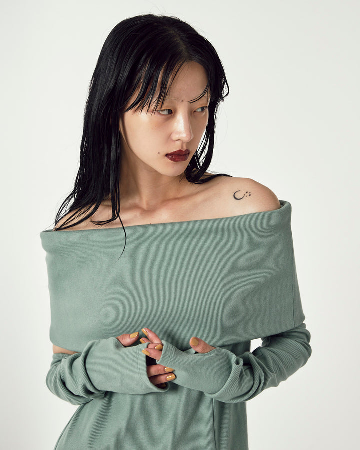 OFF-SHOULDER RIB DRESS WITH ARM WARMER