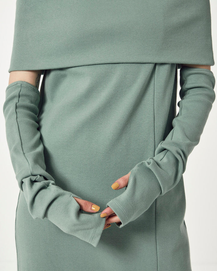 OFF-SHOULDER RIB DRESS WITH ARM WARMER
