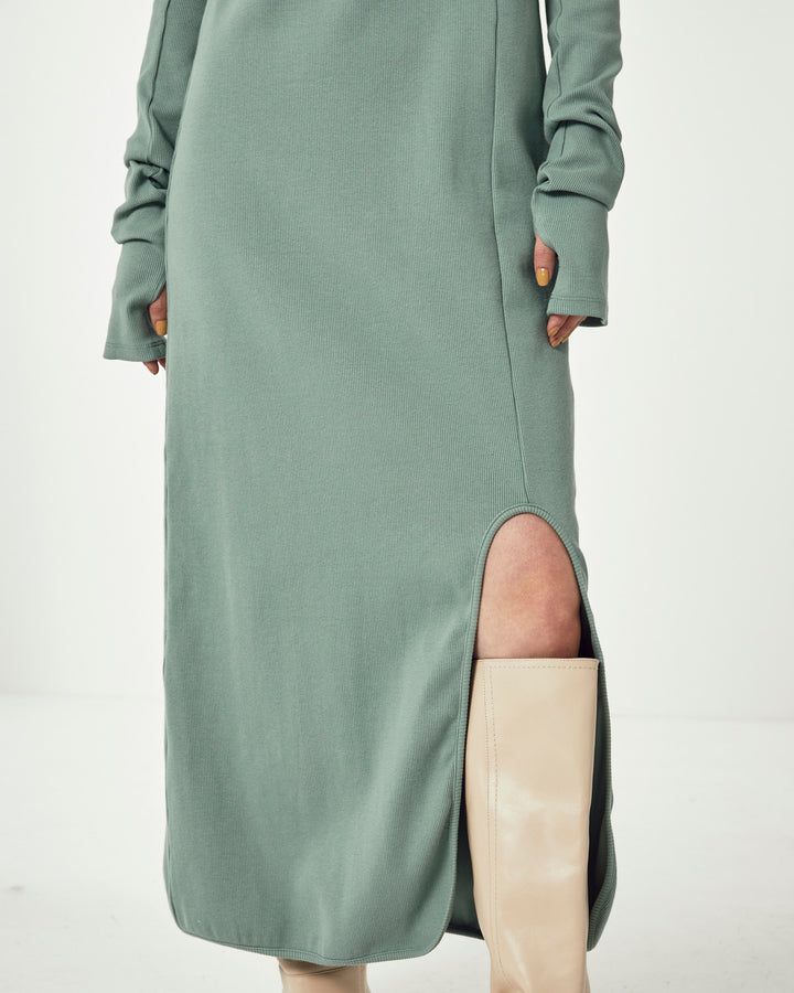 OFF-SHOULDER RIB DRESS WITH ARM WARMER