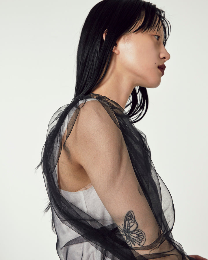 VOLUME SHOULDER TULLE BLOUSE & PRINT T-SHIRT