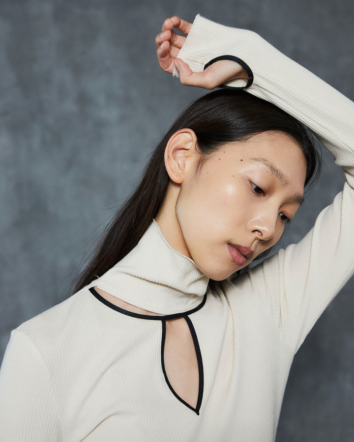 HIGH NECK NOTCH TERECO RIB TOPS