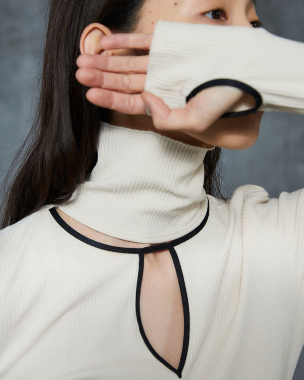 HIGH NECK NOTCH TERECO RIB TOPS