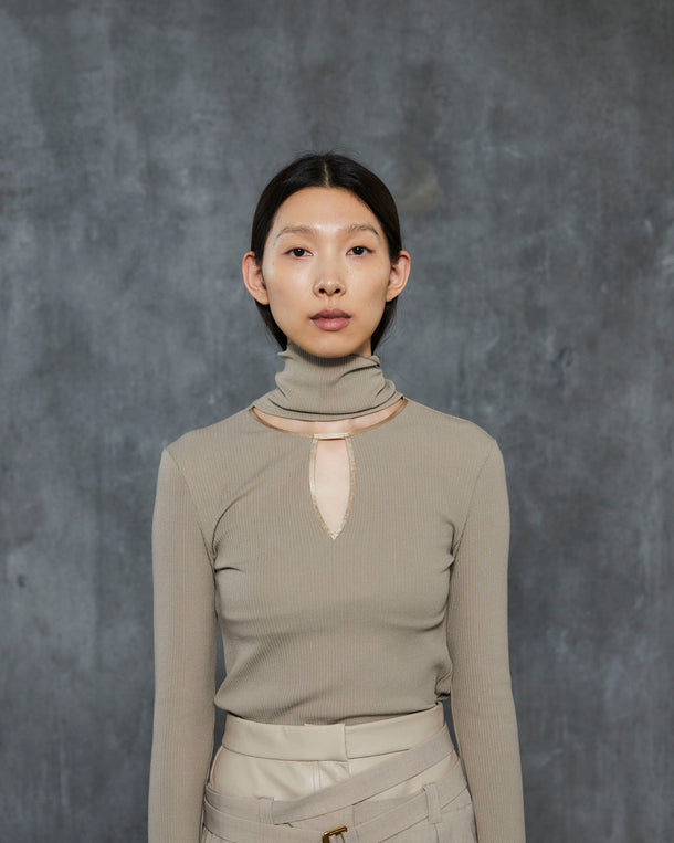 HIGH NECK NOTCH TERECO RIB TOPS