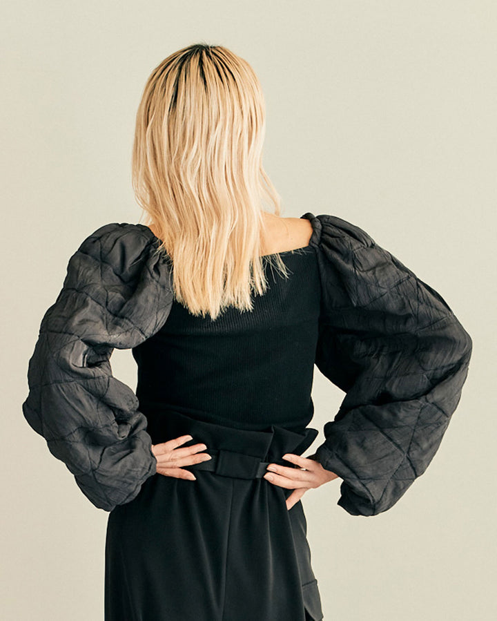CONFLICTING POWER SLEEVE BLOUSE