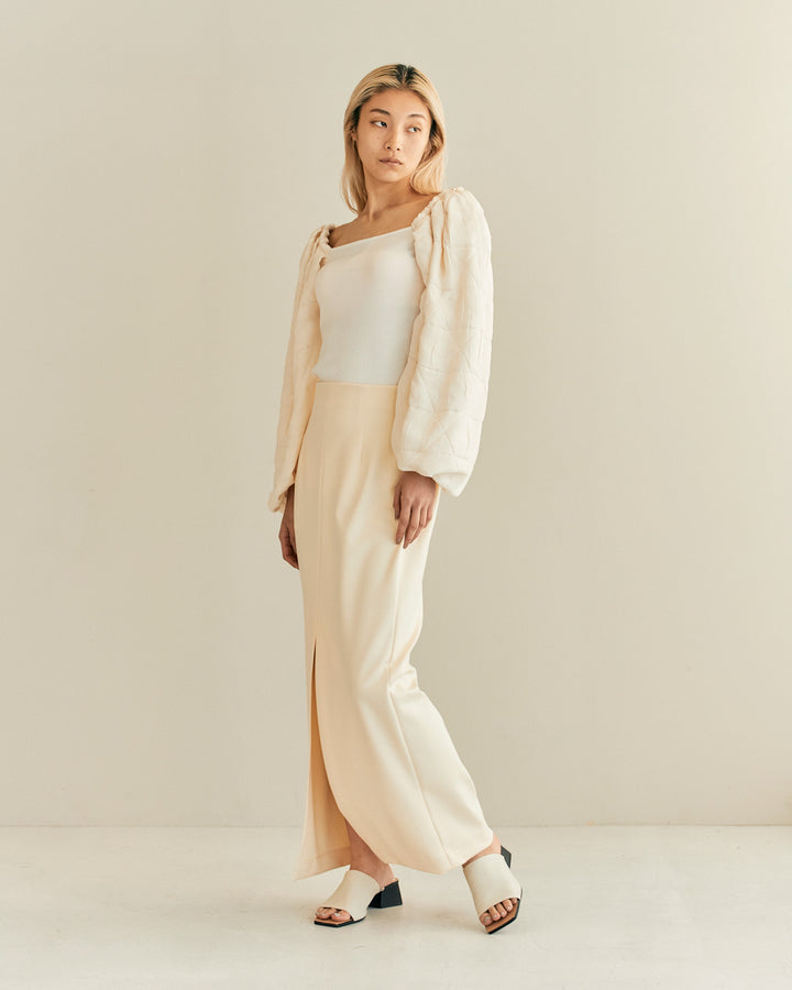 CONFLICTING POWER SLEEVE BLOUSE