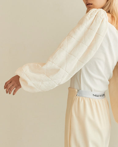 CONFLICTING POWER SLEEVE BLOUSE