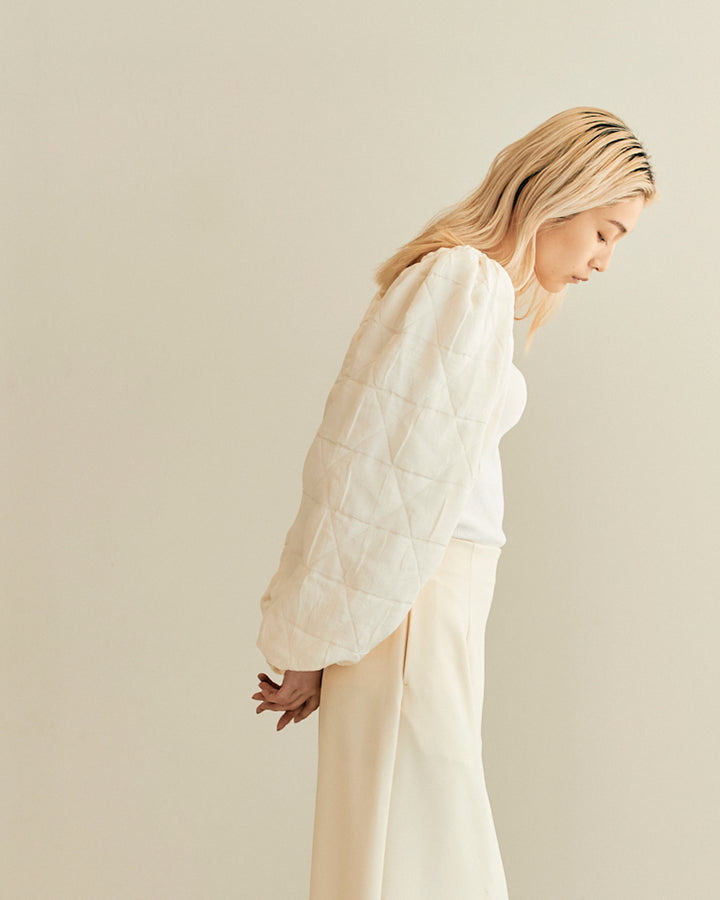 CONFLICTING POWER SLEEVE BLOUSE