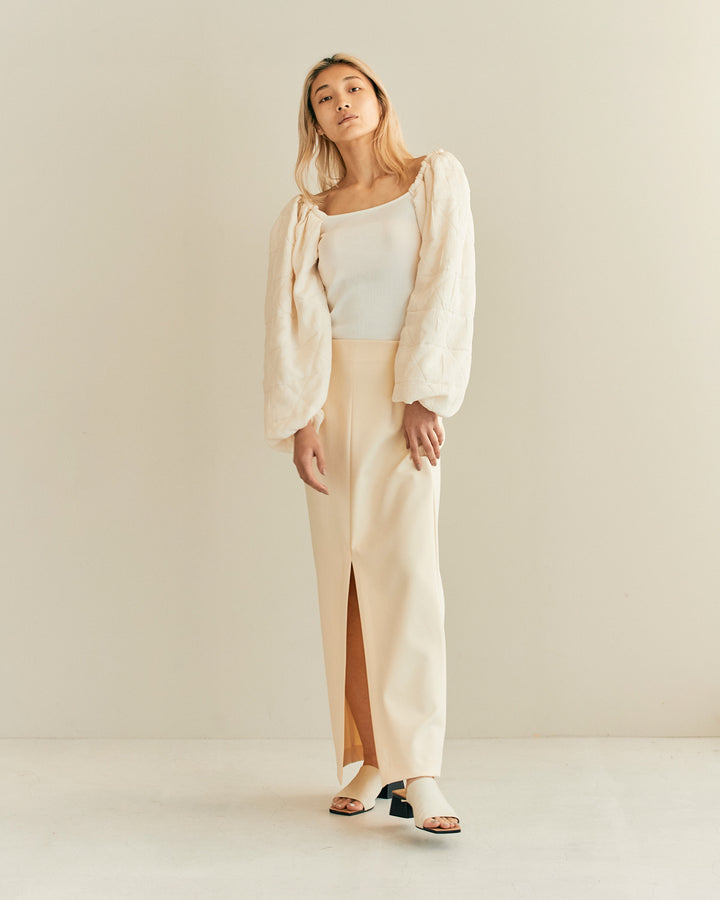 CONFLICTING POWER SLEEVE BLOUSE
