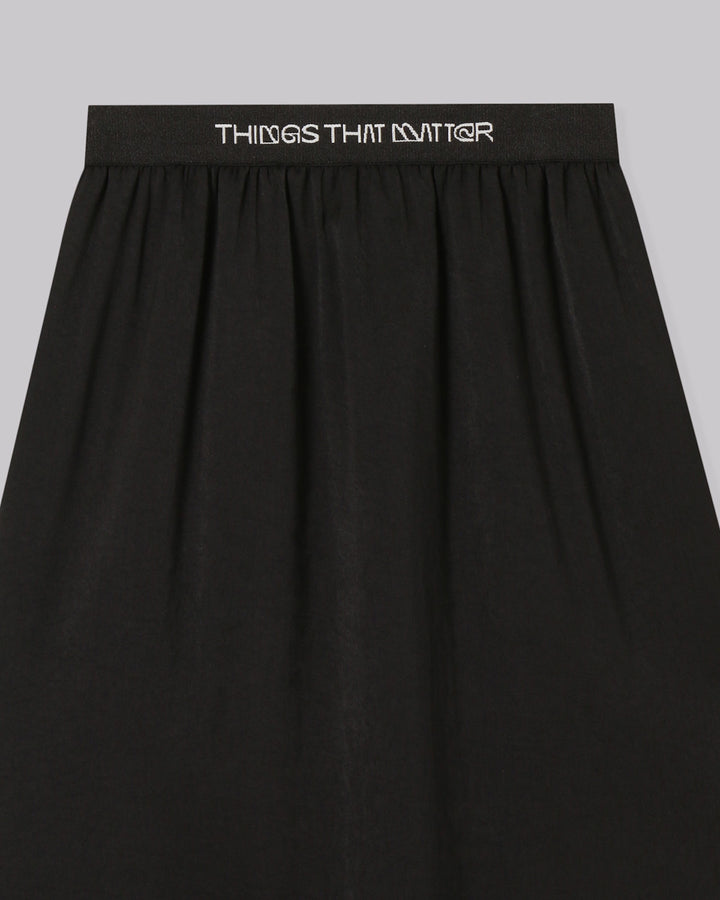 POWDERY SATIN NARROW SKIRT