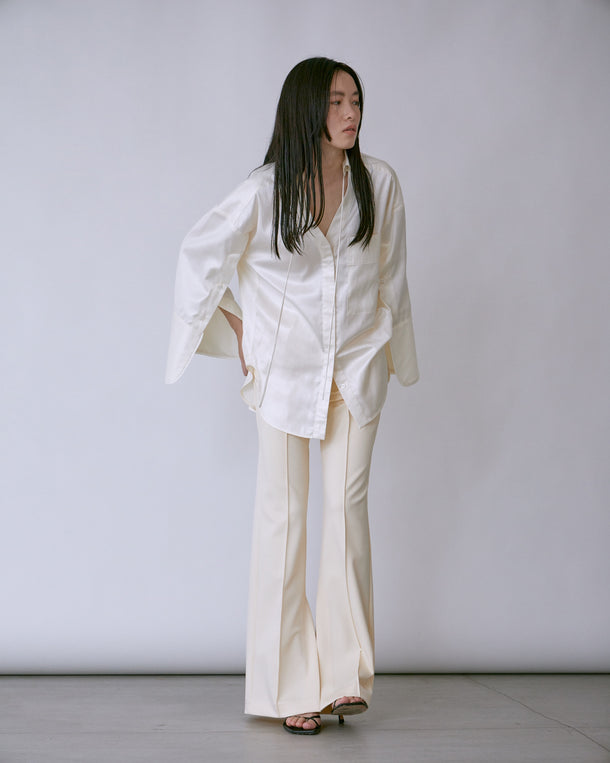 LEATHER-LIKE SATIN DETACHABLE COLLAR SHIRT