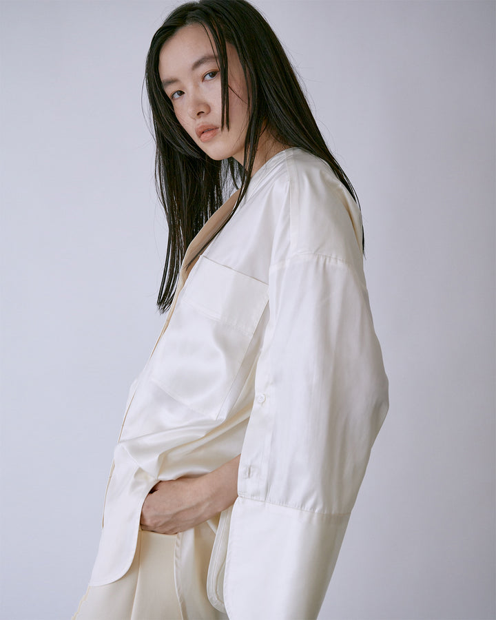 LEATHER-LIKE SATIN DETACHABLE COLLAR SHIRT