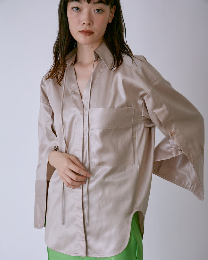 LEATHER-LIKE SATIN DETACHABLE COLLAR SHIRT