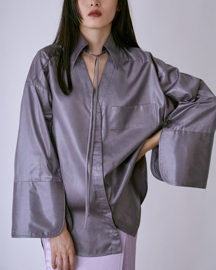 LEATHER-LIKE SATIN DETACHABLE COLLAR SHIRT